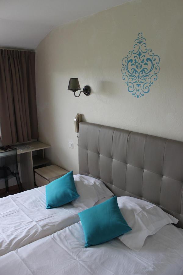 Logis Hotel Restaurant La Vieille Ferme, Macon Nord 桑切 外观 照片