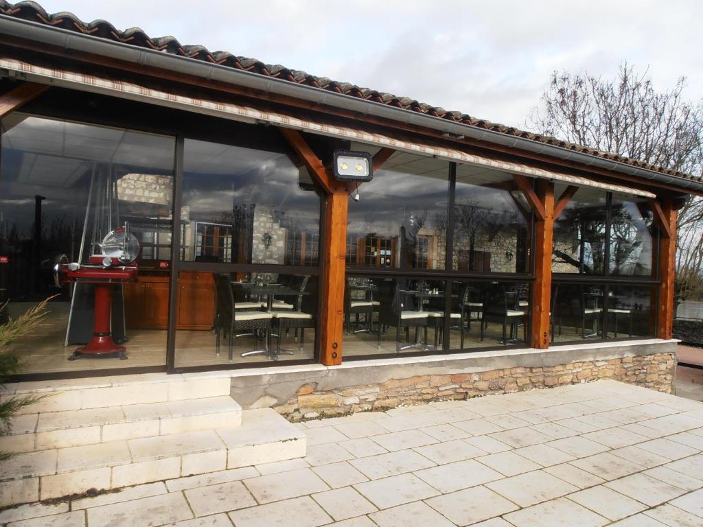 Logis Hotel Restaurant La Vieille Ferme, Macon Nord 桑切 外观 照片