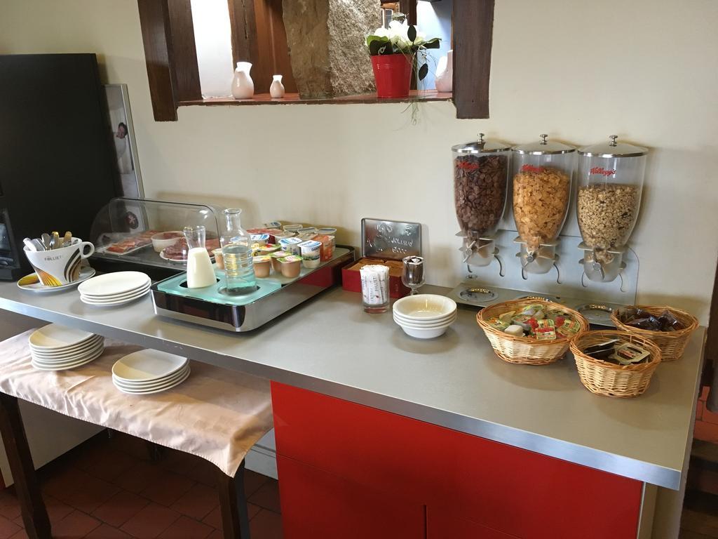 Logis Hotel Restaurant La Vieille Ferme, Macon Nord 桑切 外观 照片