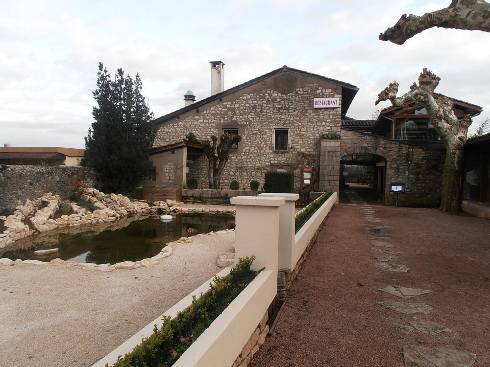 Logis Hotel Restaurant La Vieille Ferme, Macon Nord 桑切 外观 照片