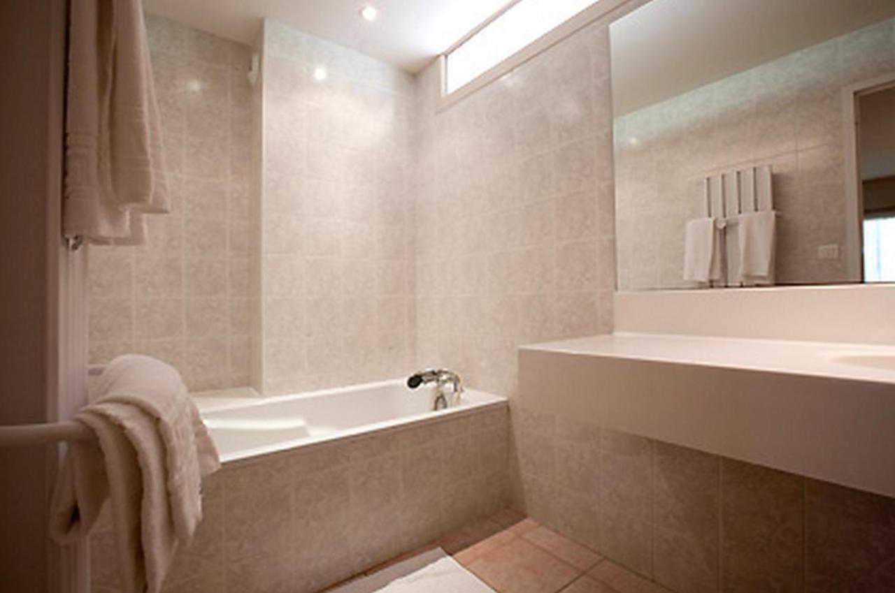 Logis Hotel Restaurant La Vieille Ferme, Macon Nord 桑切 客房 照片